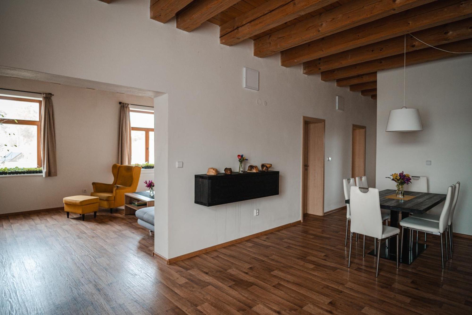 Farma Tasov Villa เวลเก เมซิริชี ภายนอก รูปภาพ