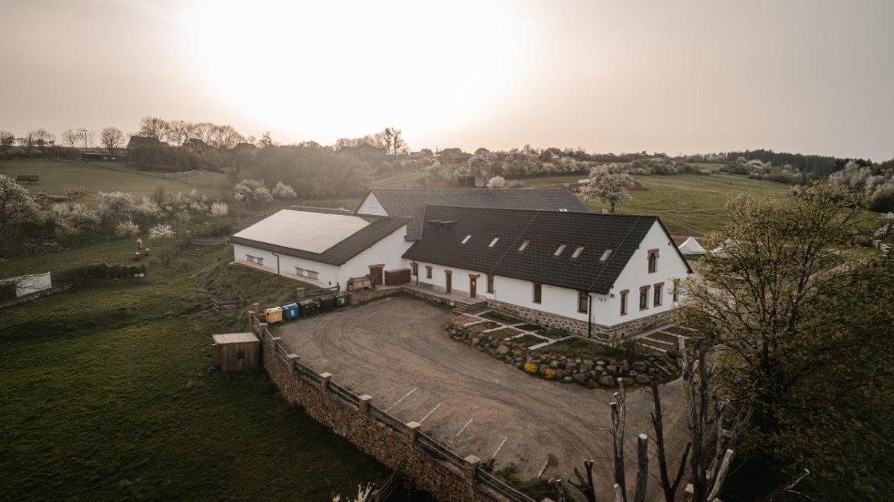 Farma Tasov Villa เวลเก เมซิริชี ภายนอก รูปภาพ